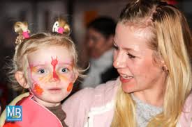 Prinzessin, Cowboy, ganz egal, die Kinder feiern Karneval