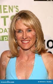 Tracy Tomes's Instagram, Twitter & Facebook