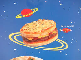 Reason I Want To Go To Disneyland Paris Pizza Burger At Pizza Planet What This Burger Combines Two American Cla Disneyland Paris Disney Dining Pizza Planet