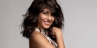 Sarah lombardi (kızlık soyadı engels , 1992 15 ekim doğumlu) bir olduğunu alman şarkıcı. Sarah Lombardi Bio Height Weight Age Measurements Celebrity Facts