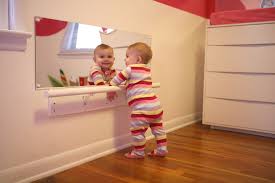 30 Ideias Para Um Quarto Montessoriano Baby Girl Room Montessori Bedroom Nursery