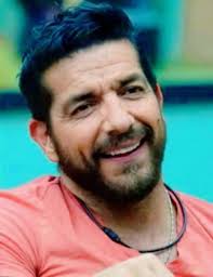 Caramelo y Eey molestando a Adame estos 3 deben de ganar