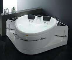 Spezielle beleuchtung im wasser setzt hier den akzent. Pin Auf Schone Dinge