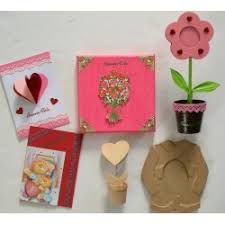 Voici des infos sur sa date et son origine, mais aussi des idées pour la souhaiter de façon personnalisée. Creation Loisirs Creatifs Fetes De Grands Meres Atelier Du Loisir Creatif