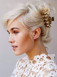 Trendy Cool Hair Claw Must Have Um Ihr Haar Anders Zu Stylen Neueste Frisuren 2018 Clip Hairstyles French Twist Hair Braids For Short Hair