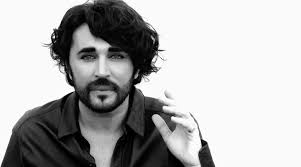 Un vero romanzo popolare, anzi un fotoromanzo per citare la gianna nannini. Giovanni Scialpi Shalpy Piazza Rondanini Una Intensa Storia D Amore Con Jane Alexander Derive Musicali