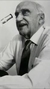 👨‍⚕️✨ Jacinto Convit García nació en Caracas el 11 de septiembre de 1913 y  falleció en la misma ciudad el 12 de mayo de 2014. Fue un médico y  científico venezolano que dedicó más de 70 años de su vida ...