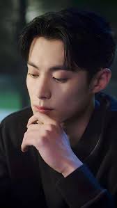 Lightbar mounting solutions without drilling holes