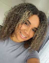 Natalie Barnett's Instagram, Twitter & Facebook