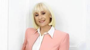 «l'ombelico e quell'italia sconvolta dal nostro tuca tuca». Gdfj53fm3imim