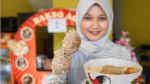 Kalau masakan ibunya nilainya pasti 100. Ada Bakso Aci Virus Corona Di Surabaya Seporsi Dibanderol Seharga Rp 25 000 Surya Malang