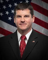 Stephen Hooks's Instagram, Twitter & Facebook