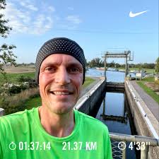 Ewan St. John Smith (@psalmotoxin)