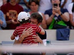 Tennis fans wept as veteran nicolas mahut was consoled by his son in a touching moment following his french open exit. Nicolas Mahut S Son Consoles Him On Court After French Open Loss