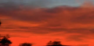 The sky over basra in iraq was tinged with a terrifying deep blood red color on february 18, 2018 as a powerful the strange sky phenomenon is most probably linked to a sandstorm that dyed the sky with this bloody color. Climate Change Or Apocalypse Red Blood Skies In Britain Grip The Nation In New Fear Ibtimes India
