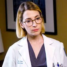 Chicago Med: La verdadera razón por la que Molly Bernard abandonó el drama  médico