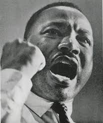 Biografia De Martin Luther King En Ingles The Dangerous Doctor King Dr Martin Luther King Personajes De La Historia Martin Luther King Y Arte Loco