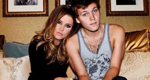 Lisa marie presley has been in the public eye since before she was born. Elvis Presley S Grandson Dies Aged 27