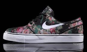 Japanese manga shogakukan flower comics nishino kinai nike keeping with senpai. The Nike Sb Zoom Stefan Janoski Low Digi Floral Is Back