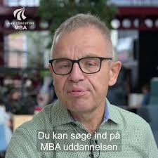 Hør Leif Lind Simonsen, der er afdelingsdirektør i Spar Nord, fortælle om,  hvorfor han har valgt at læse en MBA på Aalborg Universitet 🎓 Skal du med  på det næste hold? Læs