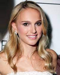 Top 10 Haircuts And Colors Right Now Haircut And Color Top 10 Haircuts Honey Blonde Hair