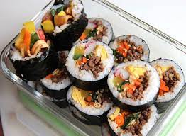 Resep Mudah Buat Kimbap Pas Dijadikan Teman Nonton Drama Korea