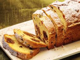 Cozonac pufos, reteta simpla cu rahat si nuca, reteta de cozonac moldovenesc cu 10 oua, fraged care se desface fasii. Reteta De Cozonac Pufos Rapid Cu Smochine Si Fructe Confiate Bun Si Foarte Economic Sclipire