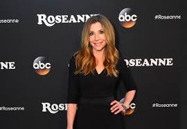 Linzey rozon is a very famous american celebrity. Sarah Chalke Age Married Children Height Net Worth