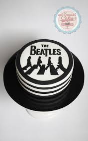So You Re Just Gonna Bring Me A Birthday Gift Cake Mi Cake Bolos Decorados Beatles Cake Beatles Birthday Cake Beatles Birthday