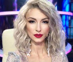 Дело зла (2002), o lunga asteptare (2015) and andré: Andreea BÄƒlan In Lacrimi DupÄƒ Ultimul Scandal Cu George Burcea DezvÄƒluiri De UltimÄƒ OrÄƒ Din Cel Mai Dur DivorÈ› Din Showbiz