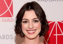 Si tratta di armageddon time di james gray, che la vede sul set assieme a anthony hopkins. I Capelli Corti Di Anne Hathaway Piu Vivi