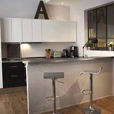 La cuisine en bois massif en beaucoup de photos! Petite Cuisine 15 Cuisines De Petite Surface Pour Faire Le Plein D Idees D Amenagement Par Marion Arnoud Loherst Domozoom Com