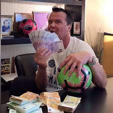 Последние твиты от prinz anhalt von marcus (@anhaltprinz). Promitipps L By Prince Marcus Von Anhalt Home Facebook