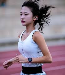 '피범벅 운동화' 이어 '생리통 투혼'…韓 마라톤, 또 울림