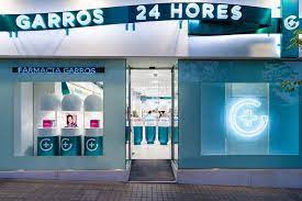 Garros Pharmacy By Marketing Jazz Lerida Spain Retail Design Blog Pharmacy Design Pharmacy Decor Pharmacy