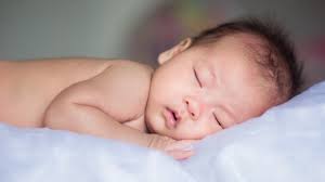 Jika bayi kesulitan memasukkan makanan ke mulut, tandanya ia. Jadwal Tidur Dan Makan Bayi Usia 12 18 Bulan Kumparan Com