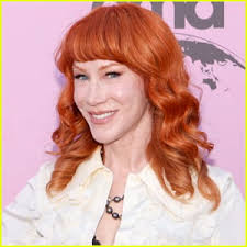 Elton John & Lana Del Rey Discuss Her Highly Criticized 2012 'SNL'  Performance