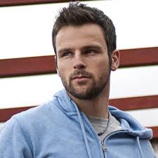 Robert Downs (@RobDestiny)