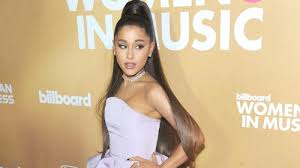 After much speculation, the status of pete and ariana's relationship was made instagram official by pete. Ariana Grande Darum Hat Sie Sich Von Pete Davidson Getrennt