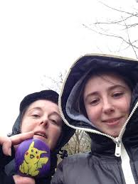 This is a jolly old stone! smiling like a cat who got the cream!!