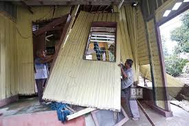 Penyebab banjir dikarenakan intensitas hujan yang tinggi sejak selasa (31/12) sore. Mangsa Banjir Di Terengganu Menurun