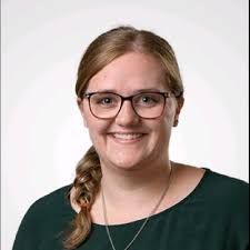 Die neue Ausgabe des Branchen-Hefts liegt druckfrisch vor. Antonia Enz gibt  interessante Einblicke in ihre beufliche Tätigkeit als Betriebsleiterin in  Facility Management HF.