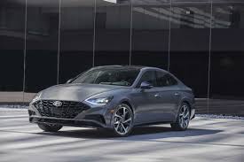 Turn up the wow factor at a cost you might not expect in a midsize sedan car that offers so much. 2021 Chevrolet Malibu Chevy Pictures Photos Gallery The Car Connection
