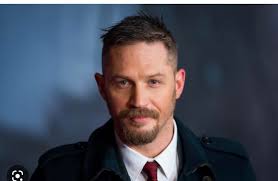 Actor Tom Hardy this is just so cute 🥰 🐶