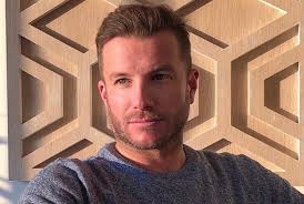 Get me out of here. Luke Jacobz Returning To Home Away Tv Tonight