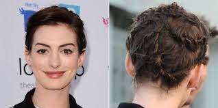 Maschile, lasciata crescere fino a ricadere sul . Anne Hathaway Capelli Anni 90 Vanities