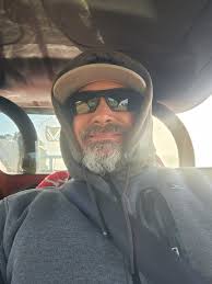 Waiting for two other riders to start our 27-mile easy ride this morning.  It's a brisk 45 degrees out. Love this cooler weather.