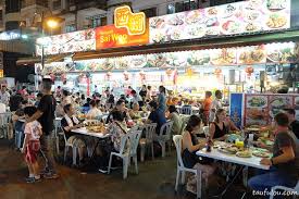 Nah, kebetulan aku disapa dan diajak makan di warung alor food corner yang. Top 7 Food Must Eat At Jalan Alor I Come I See I Hunt And I Chiak
