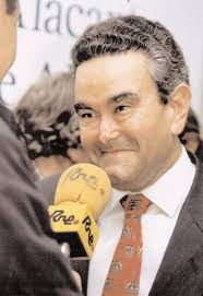 Pedreño se despide con el aplauso de la comunidad universitaria a su labor