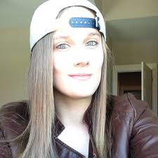 Melissa Colton (@MCExplainsItAll)